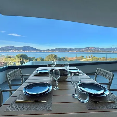 Vue Royal Palm Apartmán *